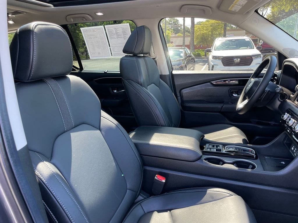 2025 Honda Pilot Touring - Photo 32