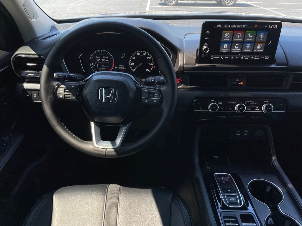 2025 Honda Pilot Touring - Photo 11