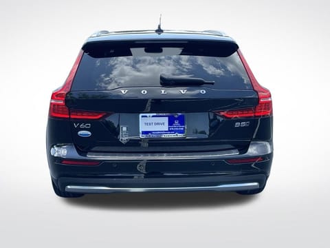 2025 Volvo V60 Cross Country Plus