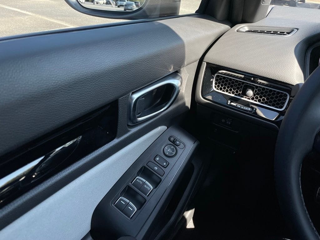 2026 Honda Civic Hatchback Sport - Photo 22