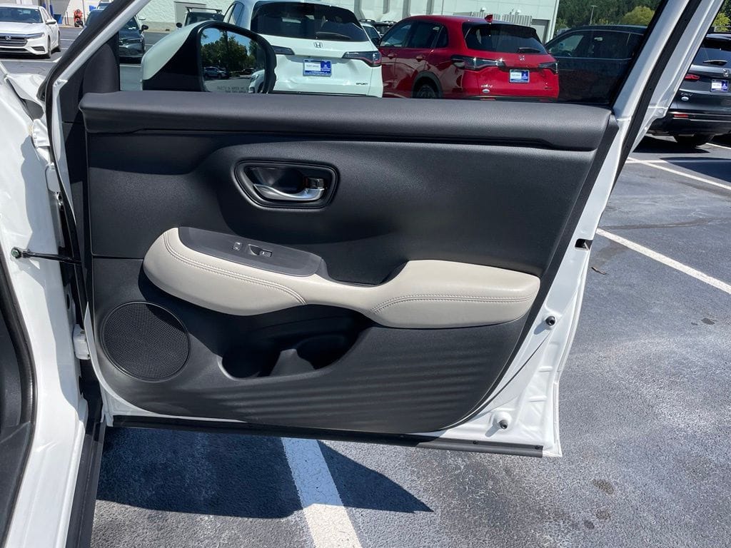 2026 Honda HR-V LX - Photo 29