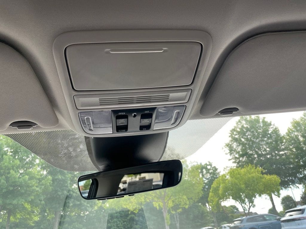 2026 Honda Odyssey Elite - Photo 16