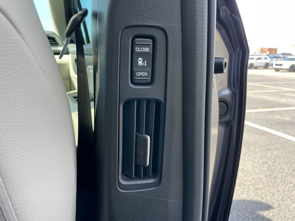2026 Honda Odyssey EX-L - Photo 39