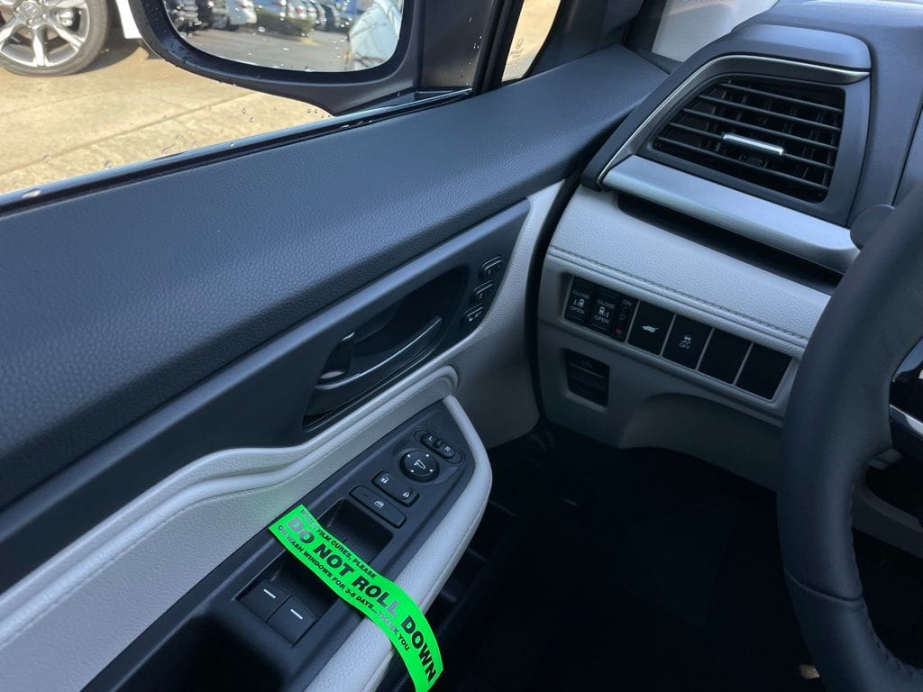 2026 Honda Odyssey EX-L - Photo 24