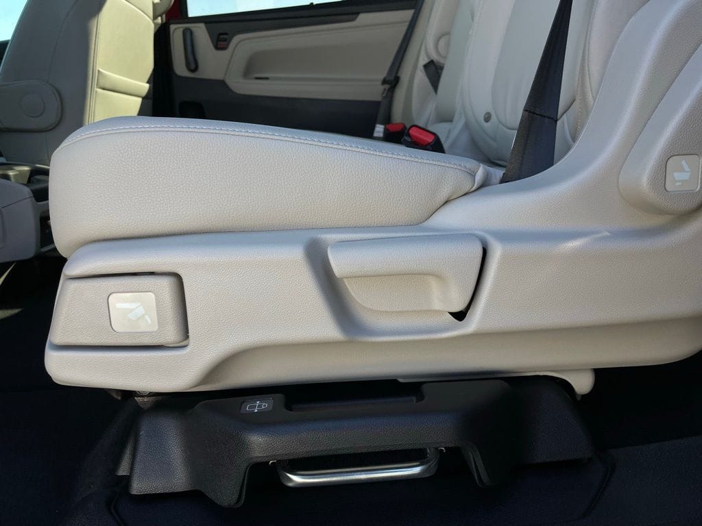 2026 Honda Odyssey EX-L - Photo 41