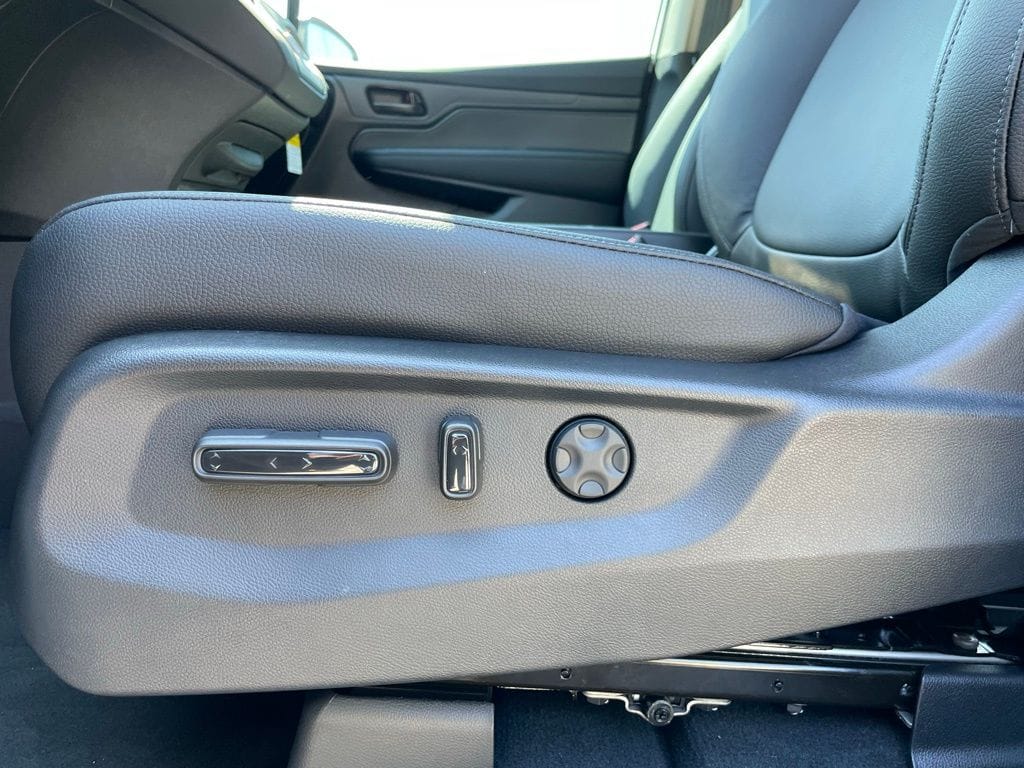 2026 Honda Odyssey EX-L - Photo 25