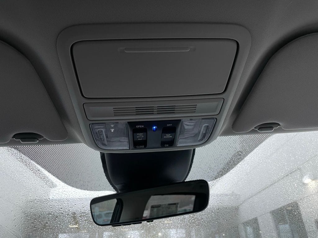 2026 Honda Odyssey Touring - Photo 16