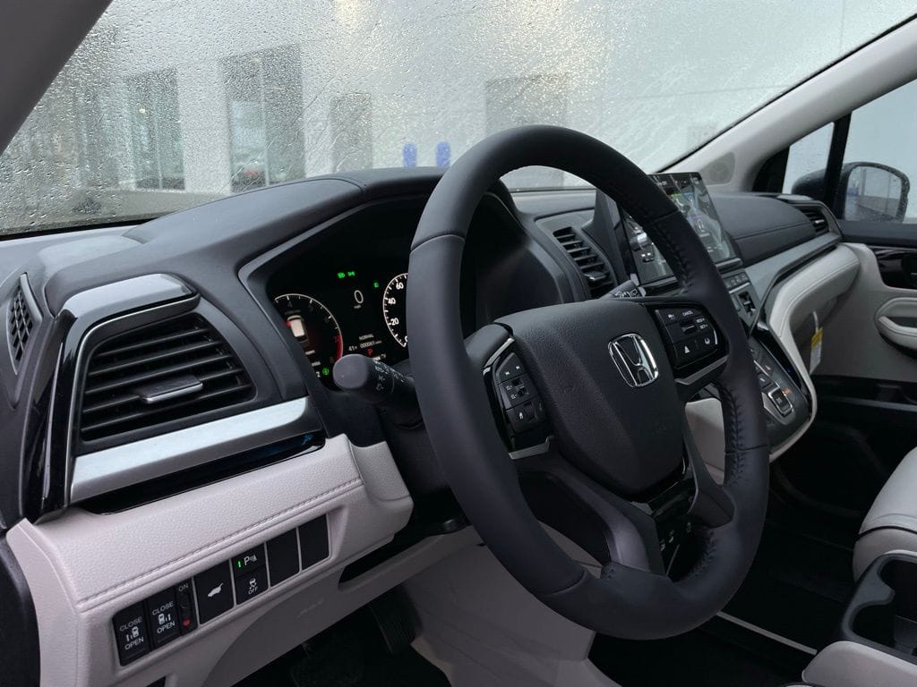 2026 Honda Odyssey Touring - Photo 28
