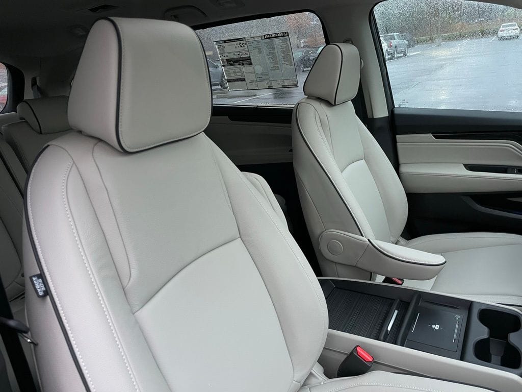 2026 Honda Odyssey Touring - Photo 32