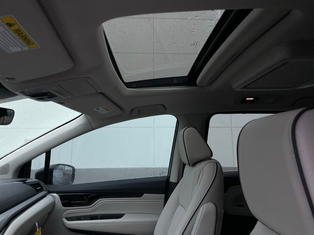 2026 Honda Odyssey Touring - Photo 29