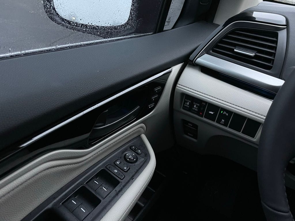 2026 Honda Odyssey Touring - Photo 23