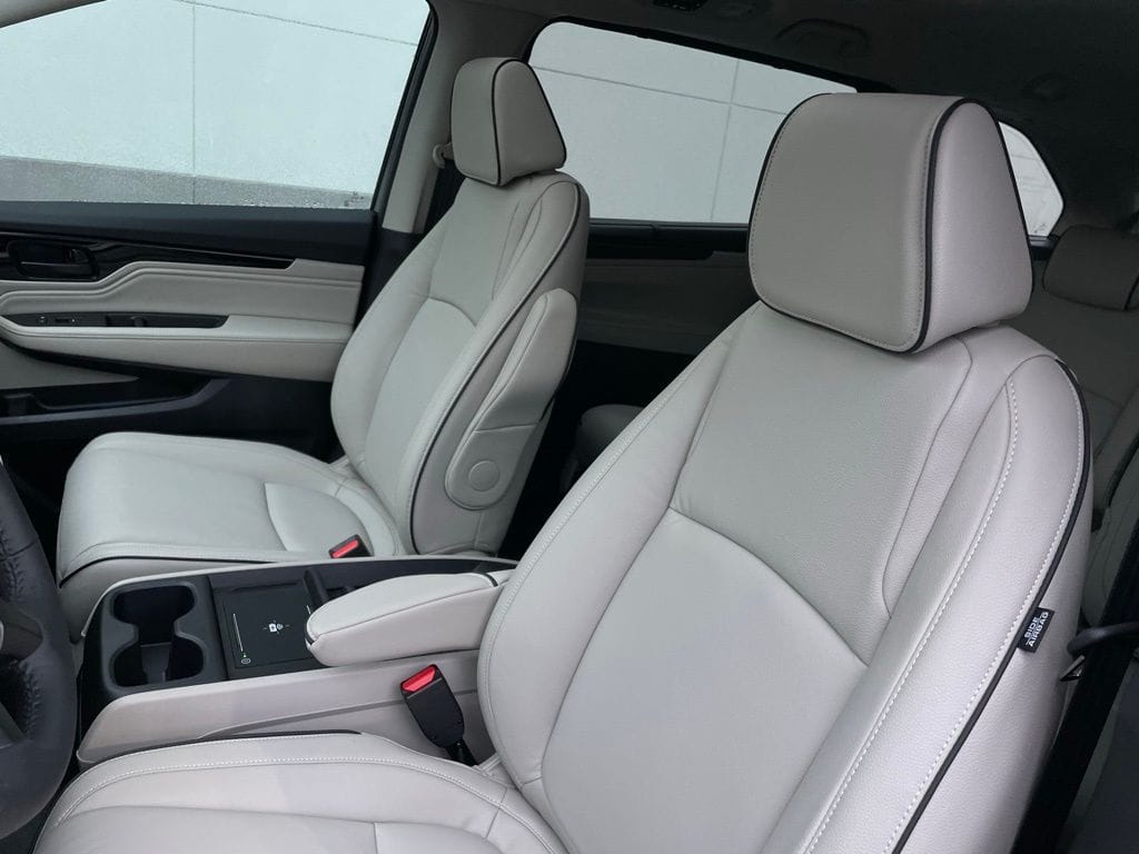 2026 Honda Odyssey Touring - Photo 26