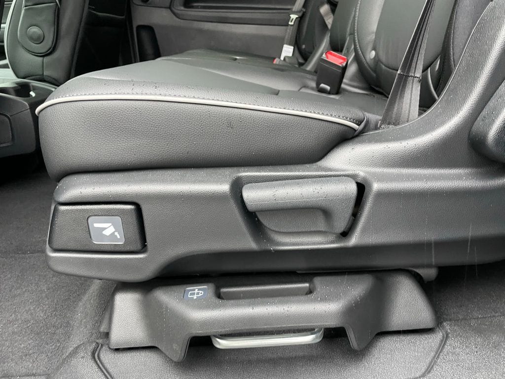 2026 Honda Odyssey Touring - Photo 42