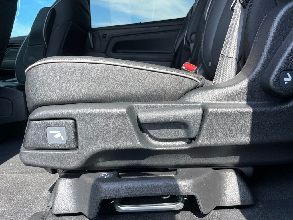 2026 Honda Odyssey Touring - Photo 41