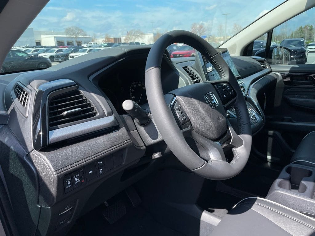 2026 Honda Odyssey Touring - Photo 28