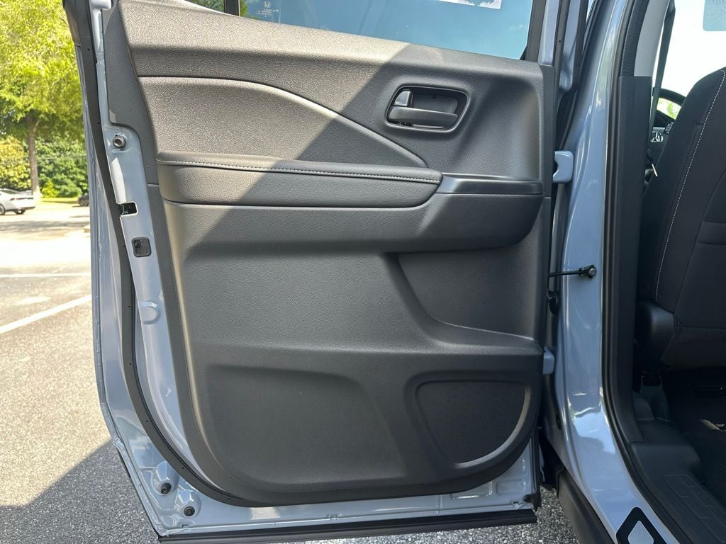 2026 Honda Ridgeline Sport - Photo 36