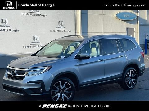 1 image of 2022 Honda Pilot Touring 7-Passenger