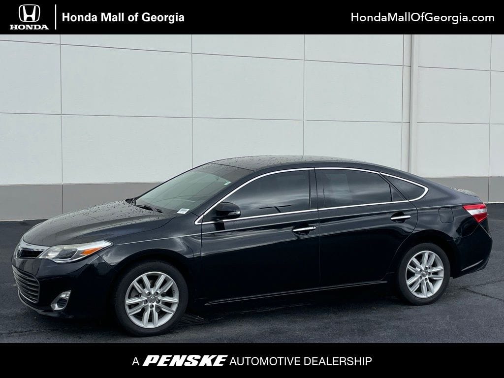 2013 Toyota Avalon XLE's photo