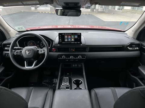 2025 Honda Pilot Touring