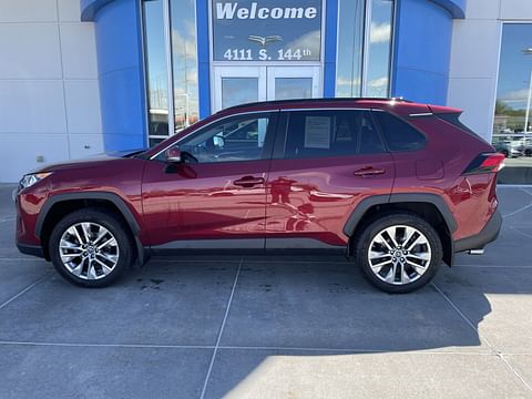 1 image of 2019 Toyota RAV4 XLE Premium