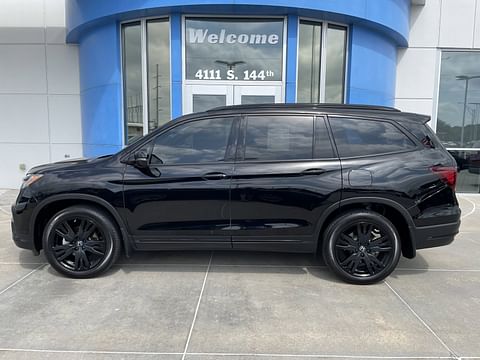 1 image of 2022 Honda Pilot Black Edition