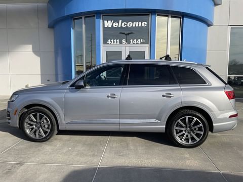 1 image of 2017 Audi Q7 Premium Plus