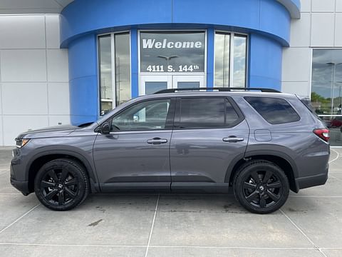 1 image of 2025 Honda Pilot Black Edition