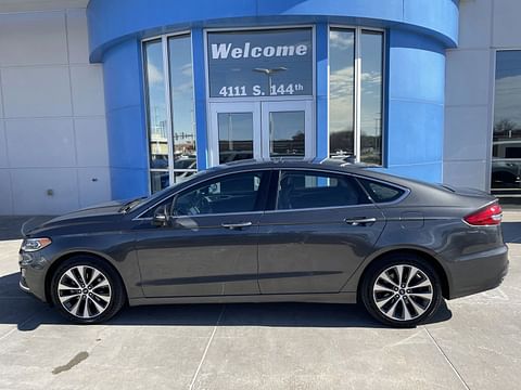 1 image of 2019 Ford Fusion SEL
