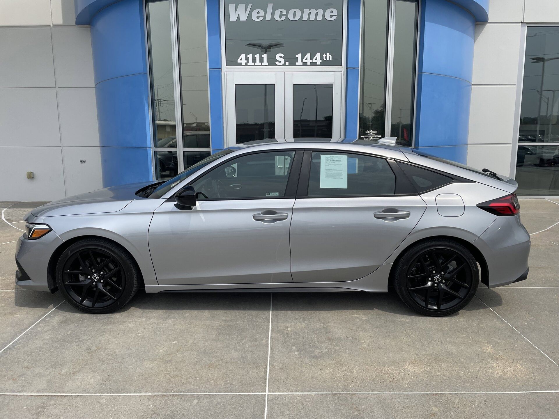 2023 Honda Civic Hatchback Sport's photo