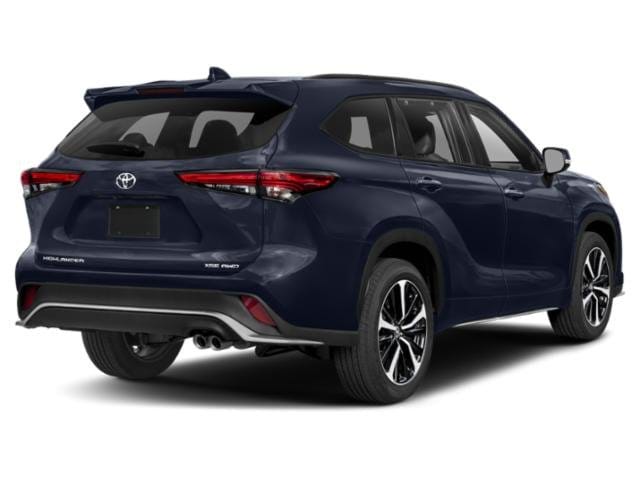 2 thumbnail image of  2022 Toyota Highlander XLE