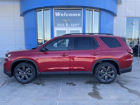 1 image of 2025 Honda Pilot Sport