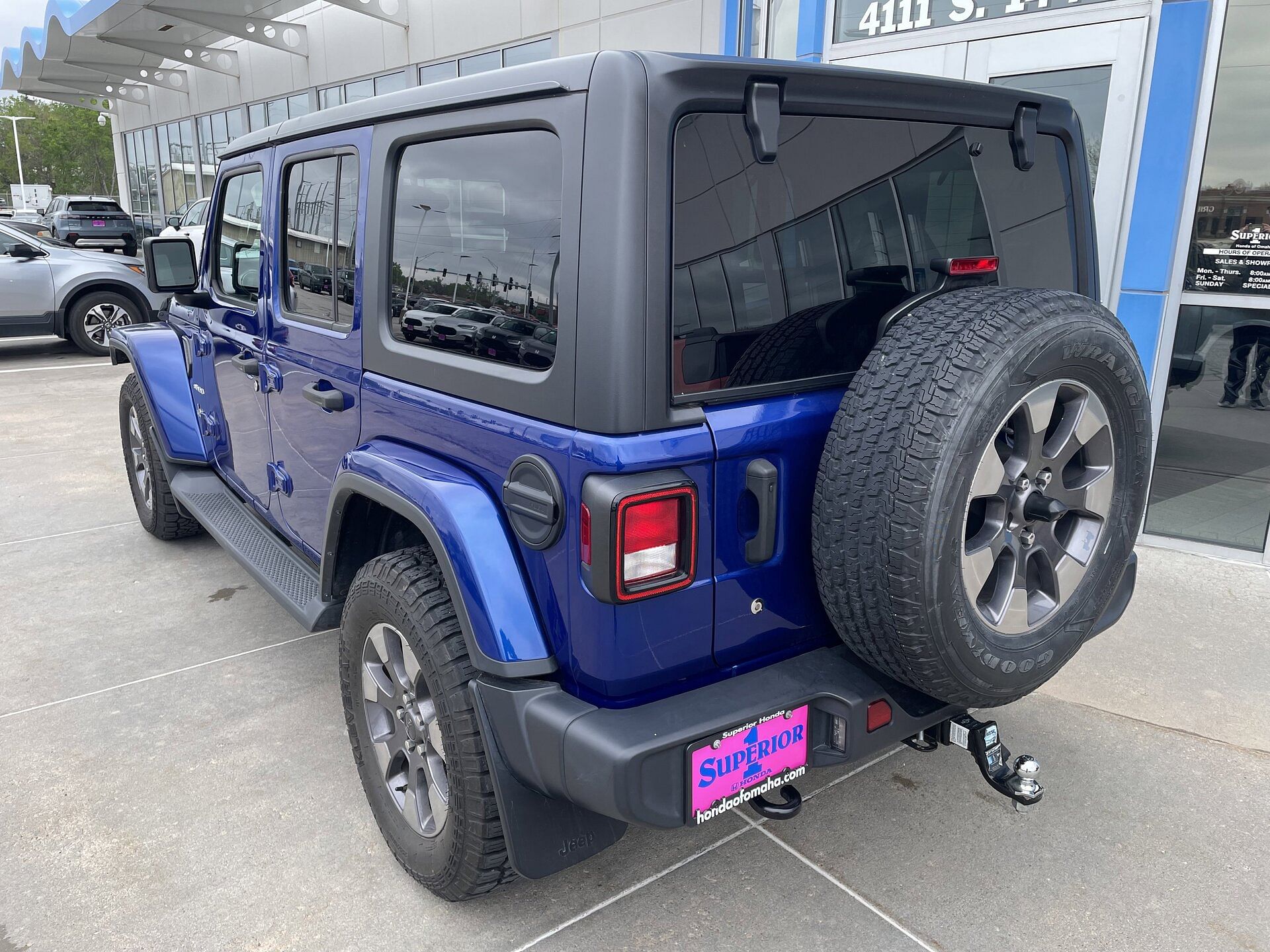 Used 2018 Jeep All-New Wrangler Unlimited Sahara with VIN 1C4HJXEG5JW176247 for sale in Omaha, NE