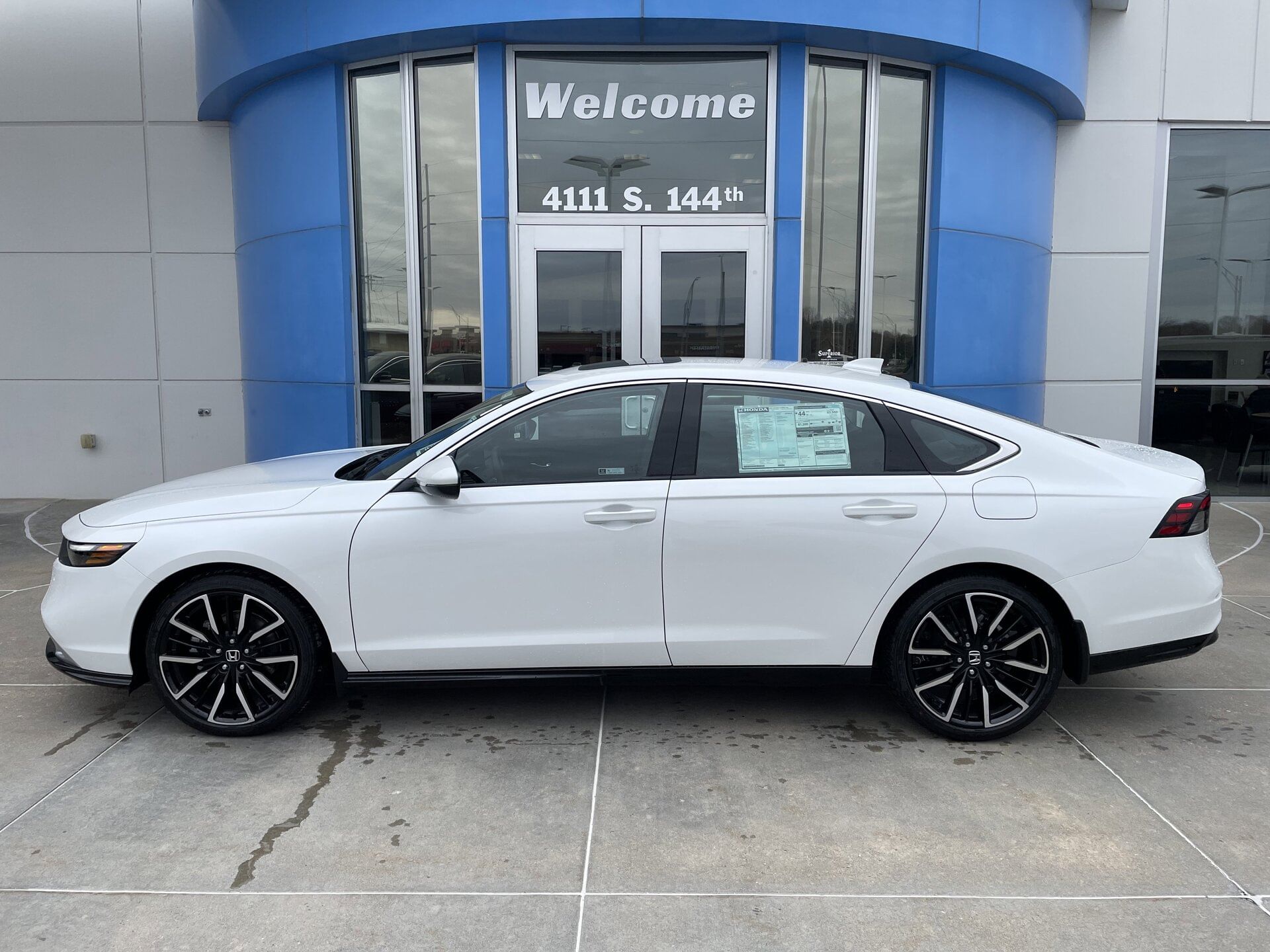 2025 Honda Accord Hybrid Touring's photo