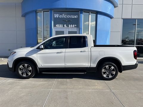 1 image of 2018 Honda Ridgeline RTL-T