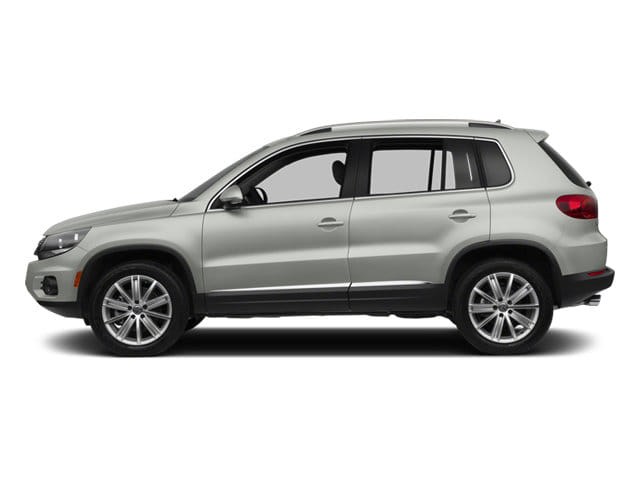 3 thumbnail image of  2013 Volkswagen Tiguan S