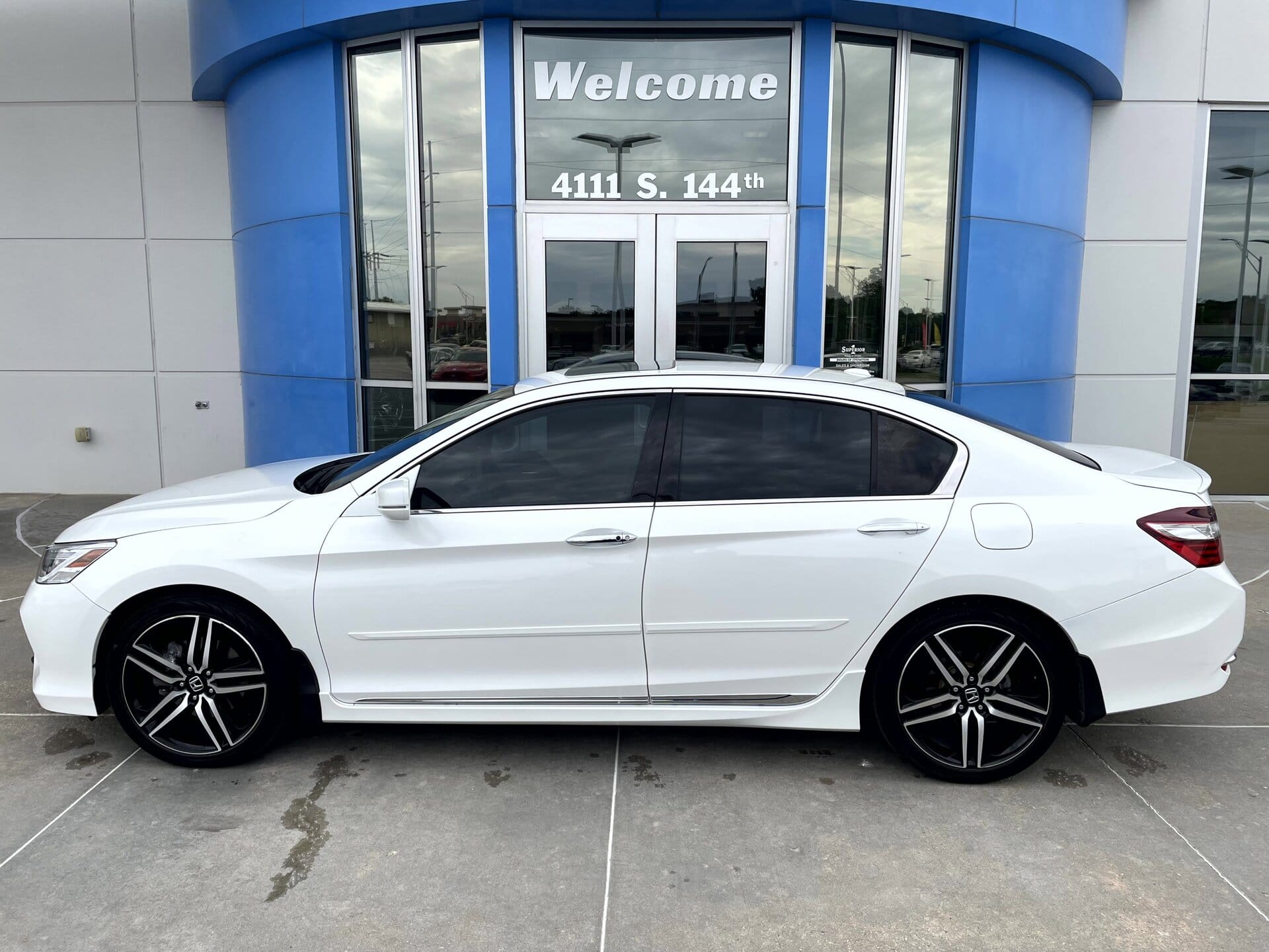 2016 Honda Accord Touring Auto's photo