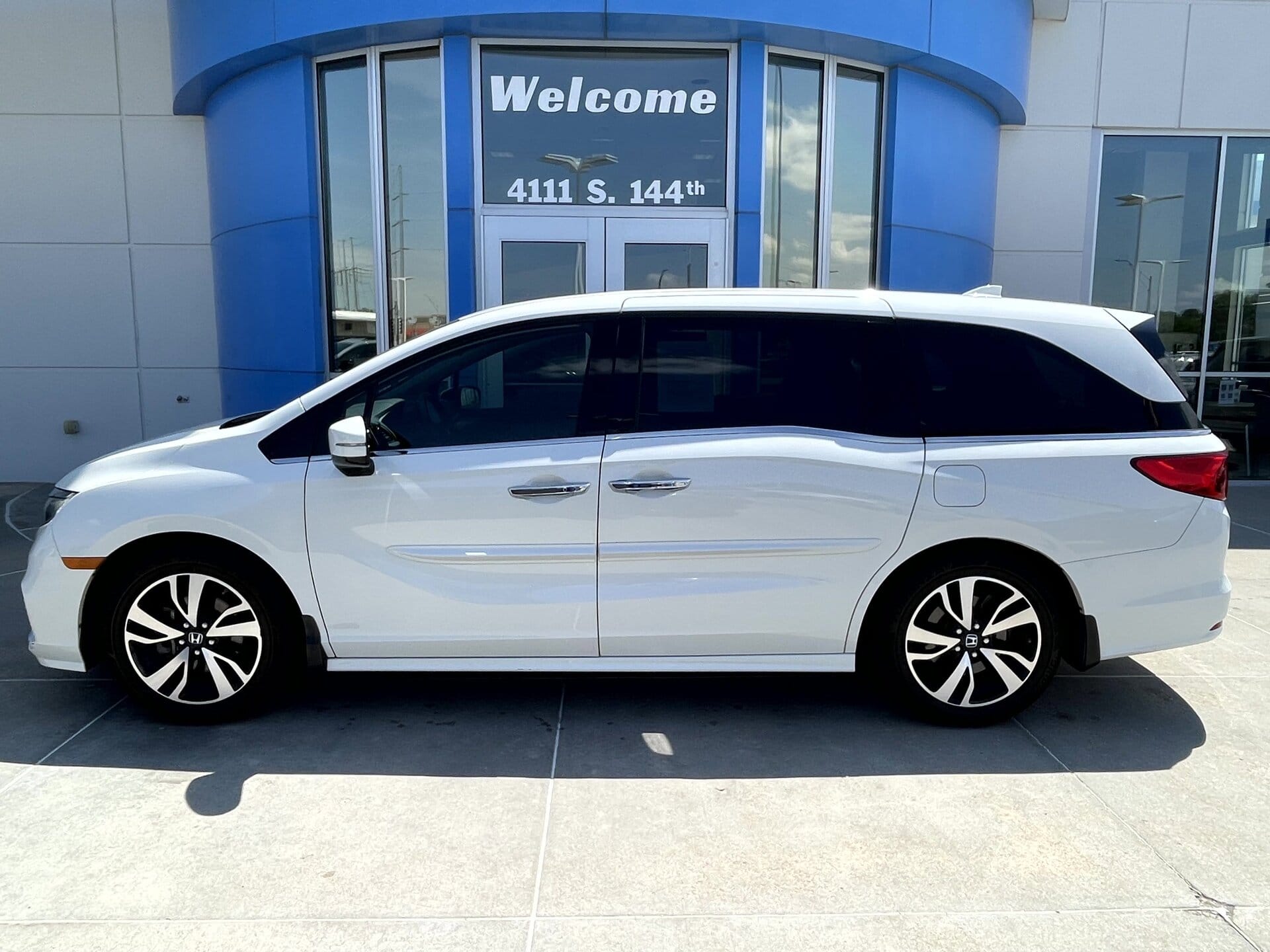 2018 Honda Odyssey Elite's photo