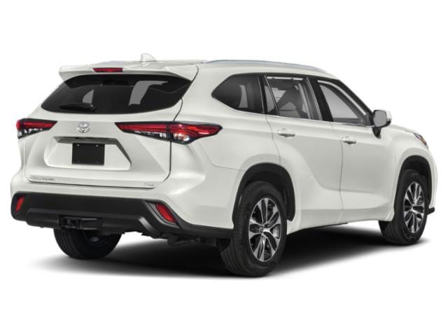 2 thumbnail image of  2022 Toyota Highlander Platinum