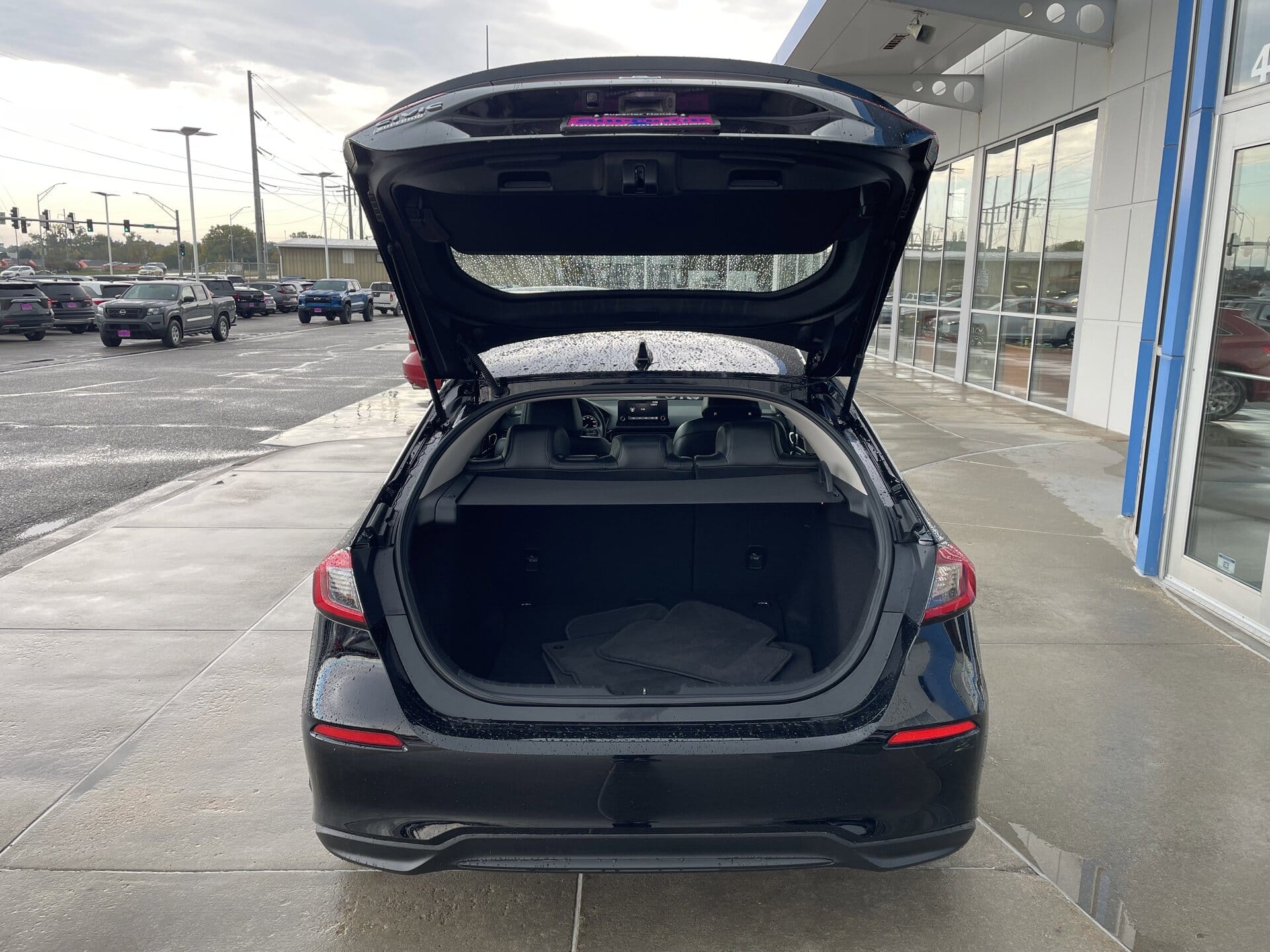 2023 Honda Civic Hatchback EX-L - Photo 8