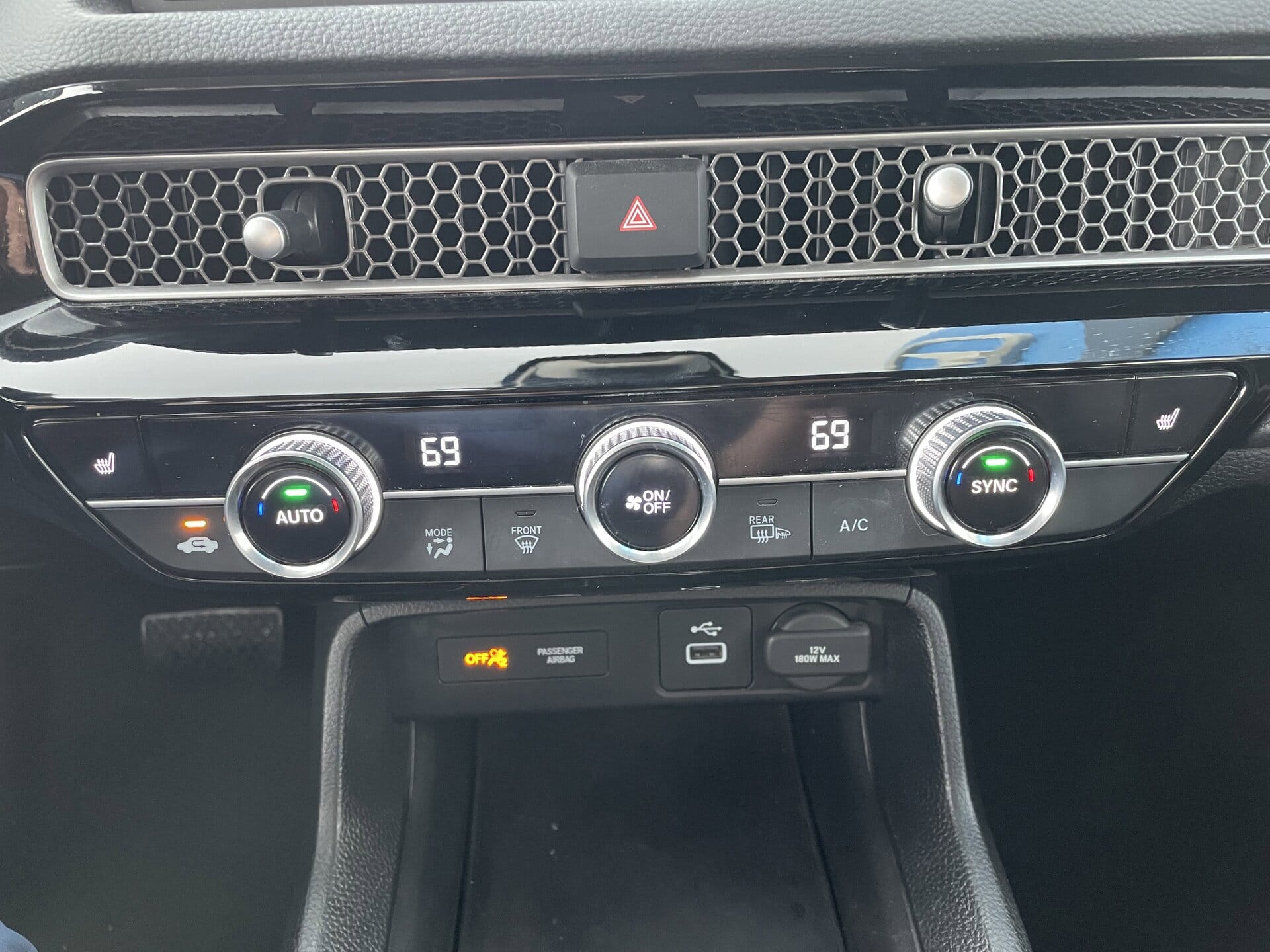 2023 Honda Civic Hatchback EX-L - Photo 19