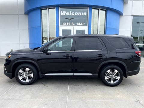 1 image of 2023 Honda Pilot EX-L 7 Passenger