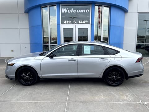 1 image of 2025 Honda Accord Sedan SE