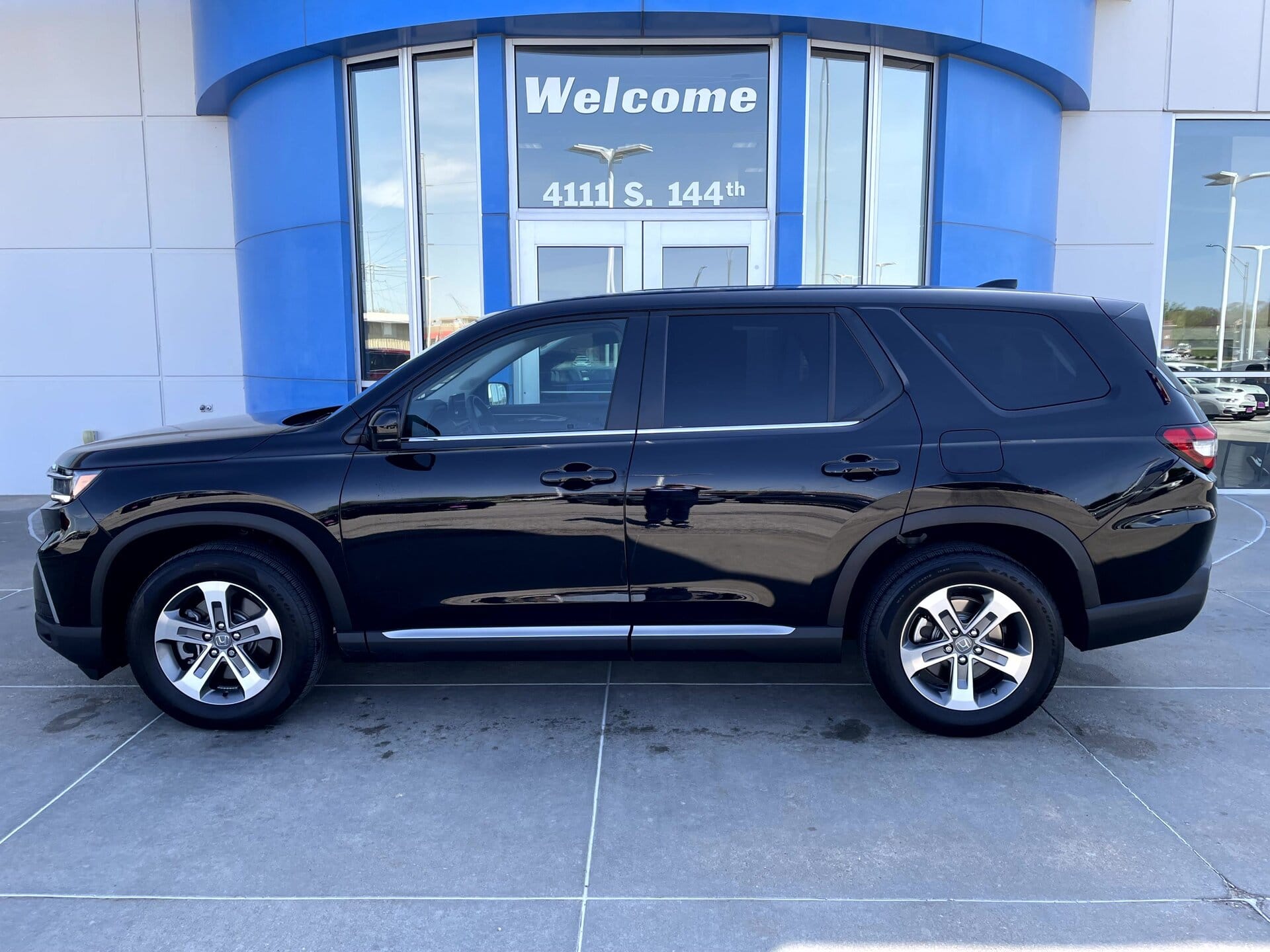 2025 Honda Pilot EX-L AWD's photo
