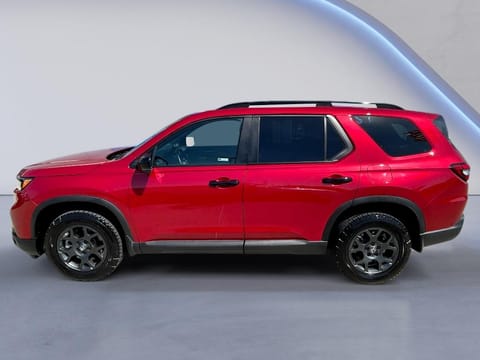 1 image of 2025 Honda Pilot TrailSport