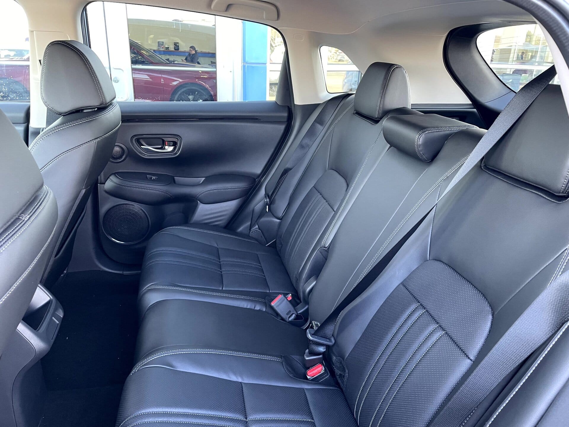 2026 Honda HR-V EX-L - Photo 7