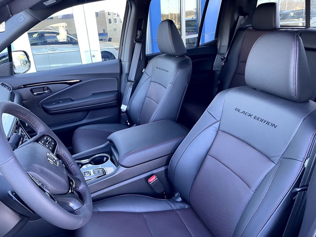 2026 Honda Ridgeline Black Edition - Photo 8
