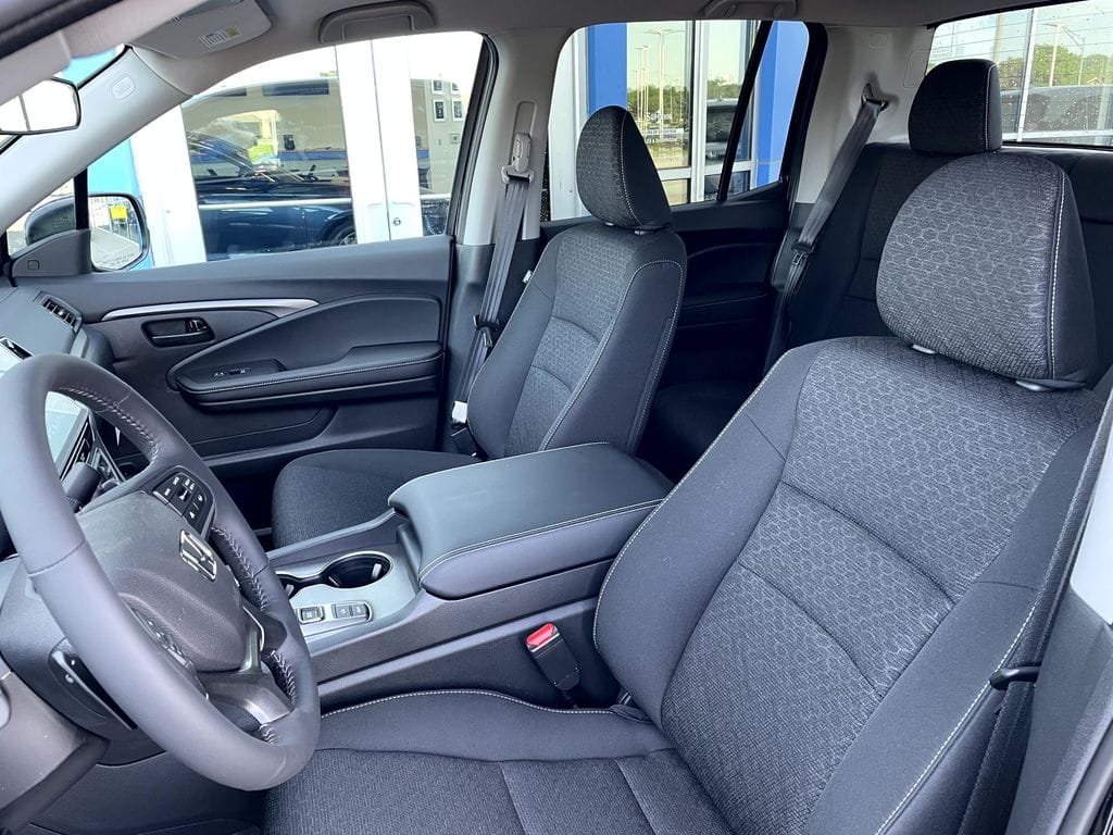 2026 Honda Ridgeline Sport - Photo 8