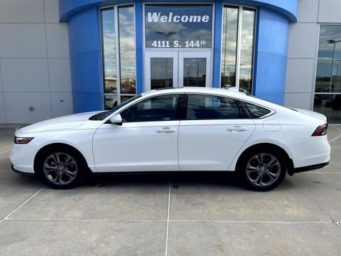 1 image of 2023 Honda Accord Sedan EX
