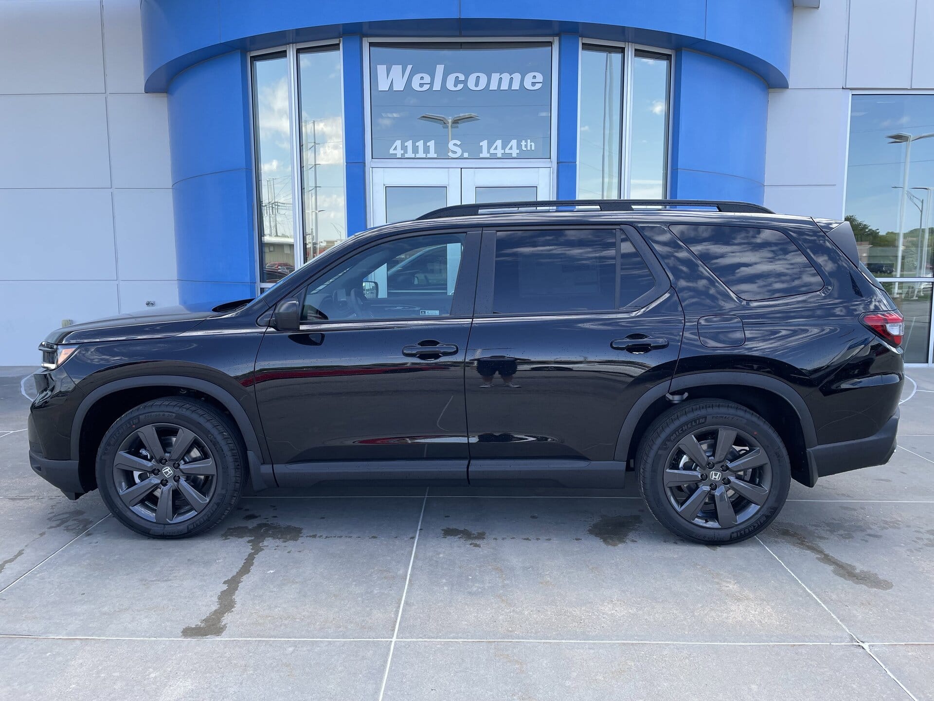 2025 Honda Pilot Sport's photo