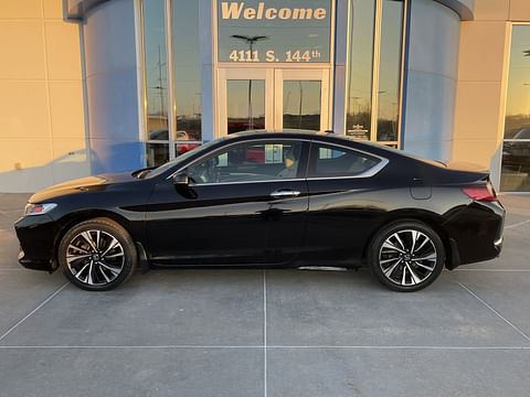 1 image of 2017 Honda Accord Coupe EX-L V6